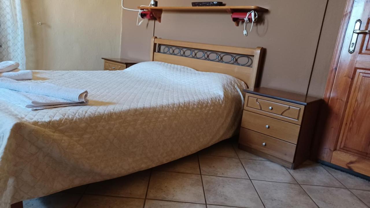 Island House In Elika - Marathias Apartman Kültér fotó